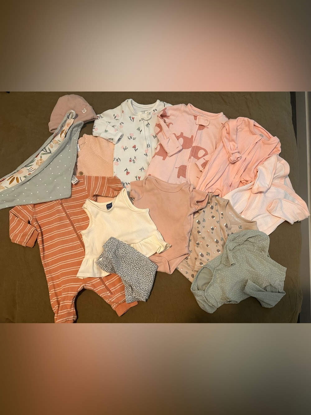 Cute Baby Girls Bundle NB, 0-3 months, various brands.